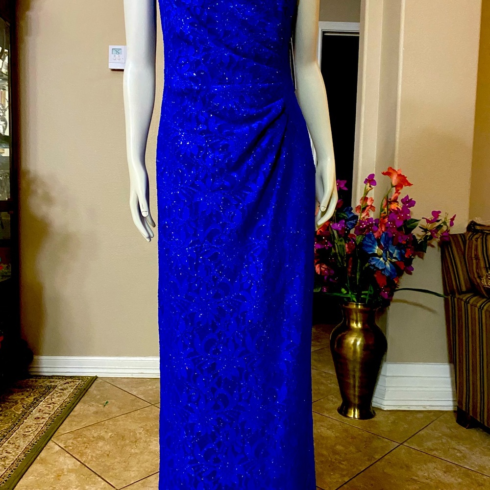 Sapphire Blue Evening Dress. Size 4. NWT